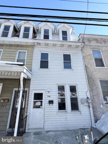 Photo of 741 E Norwegian Street