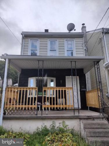 Photo of 52 w bacon street, pottsville