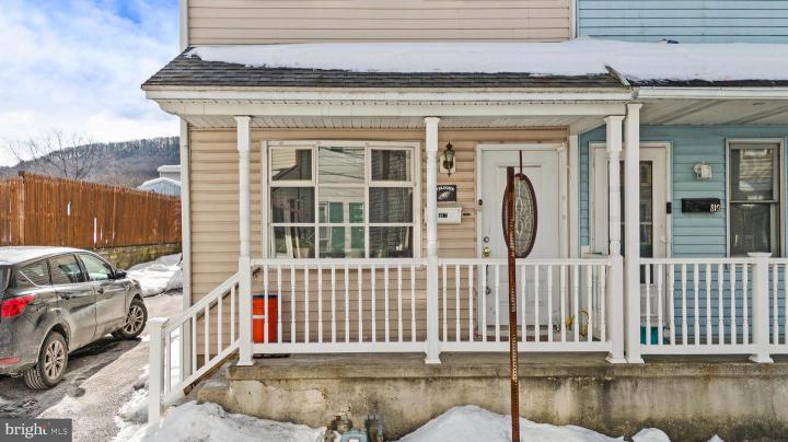Photo of 817 grant street, pottsville