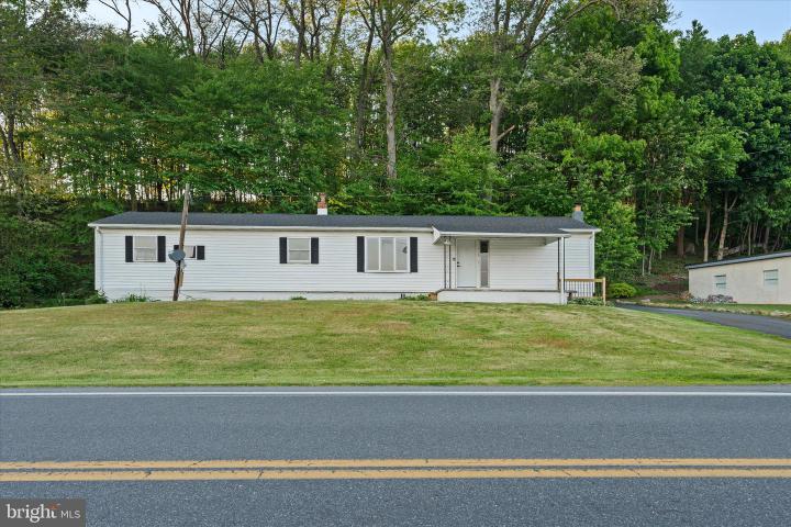 Photo of 831 deturksville road, pine grove