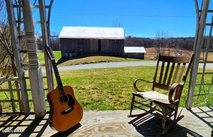 Photo of 755 Great Bend Turnpike