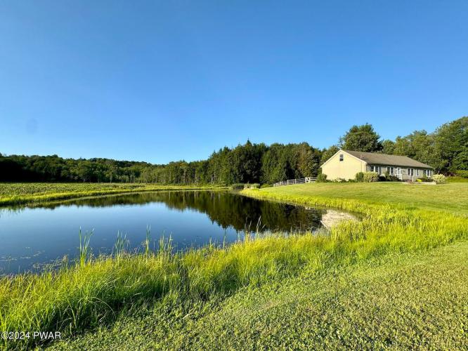 Photo of 2096 Bethany Turnpike