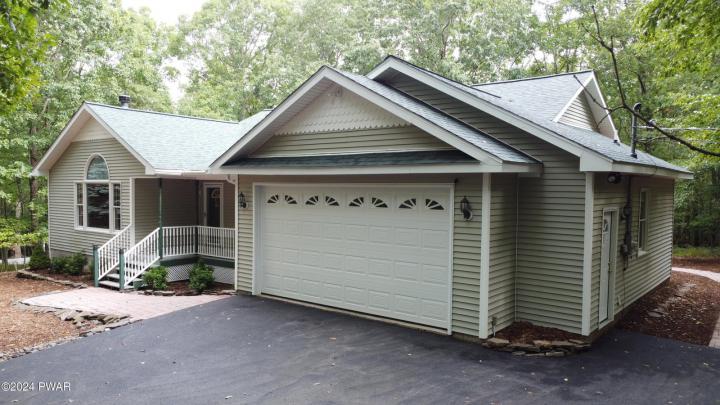 Photo of 1379 Dewberry Drive, Hawley PA